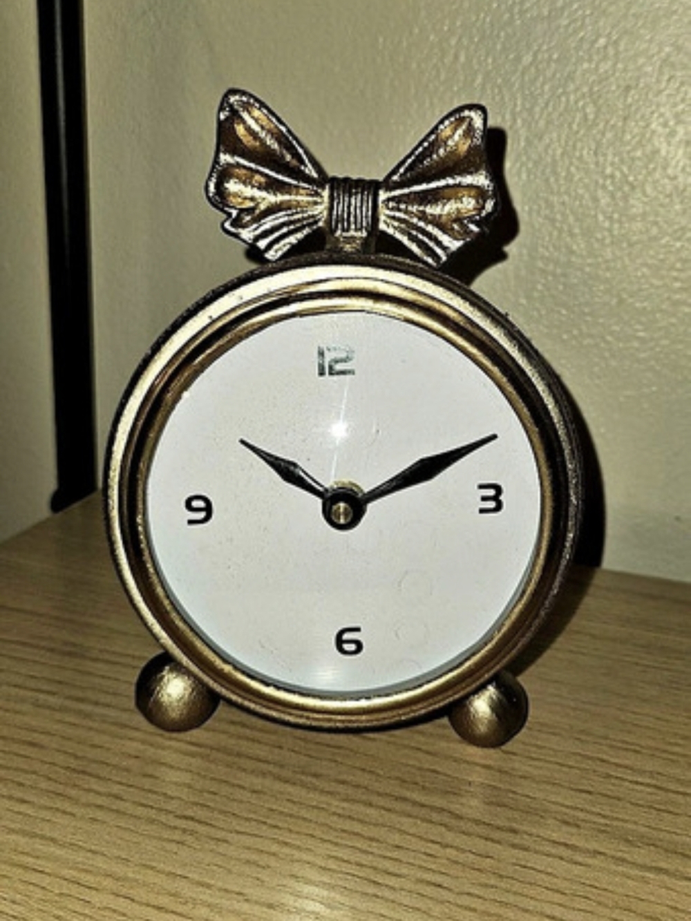 Vintage Bow Accent Alarm Clock in Gold & White